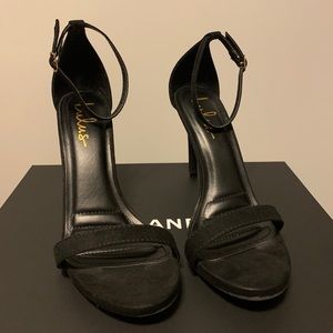 Strapy high heel sandals - black